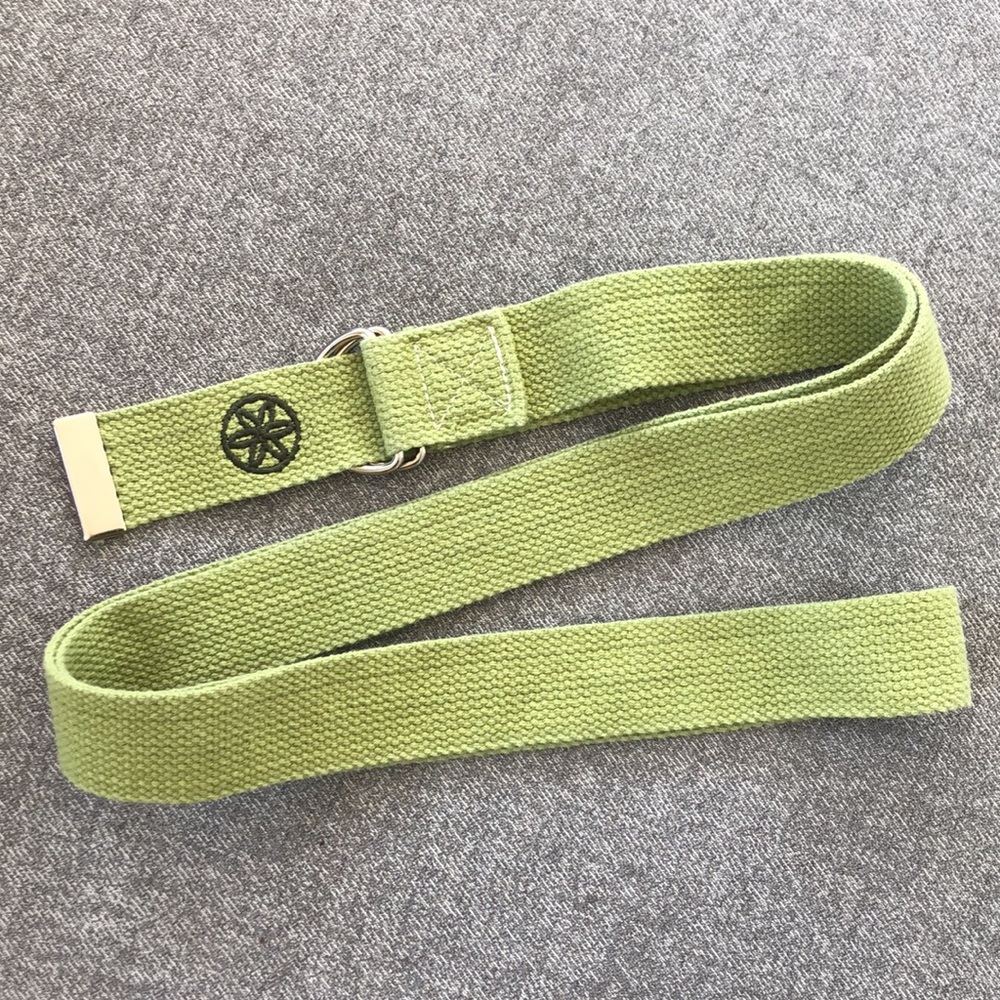 Used once! - GAIAM Studio Select Premium Yoga Strap - Stretch/Align/Strengthen - Picture 6 of 6